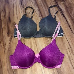 2 Victoria’s Secret T-shirt Bras